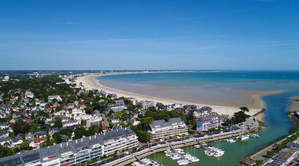 Aerial view on La Baule Escoublac bay from Le Pouliguen marina in Loire Atlantique, France, Shutterstock ID 662482186, SF SSA Case with Manager Approval: Case 07151371, Job: Prepay credit, Client/Lice