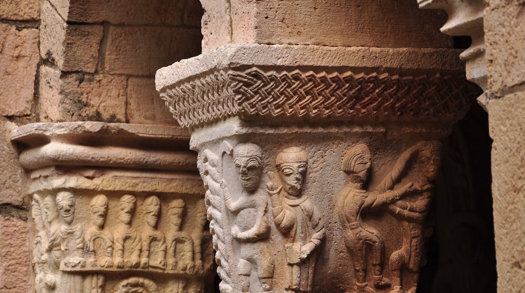 This stunning town is capped by a castle and the Colegiata de Alquézar of Santa Maria (1099), which has some fabulous features, including this beautiful cloister and its surrounding archways.