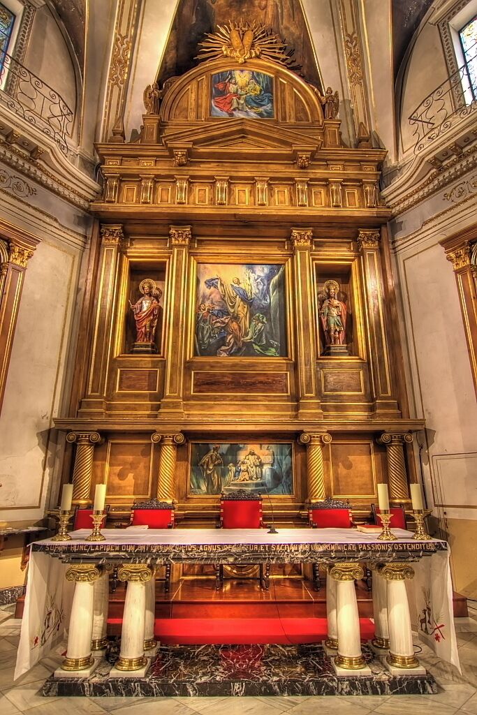 Iglesia de Santa Maria, Ontinyent. Retablos de José Segrelles. This image and many more from my Photostream are licensed under Creative Commons licence. Author: Salva Barbera. You can use this image on websites, blogs or other media projects without my permission as long as you credit me as the Author. My images may not be used for any profane or immoral purpose or to incite violence or hatred. Please read the Creative Commons image licence guidelines before downloading.