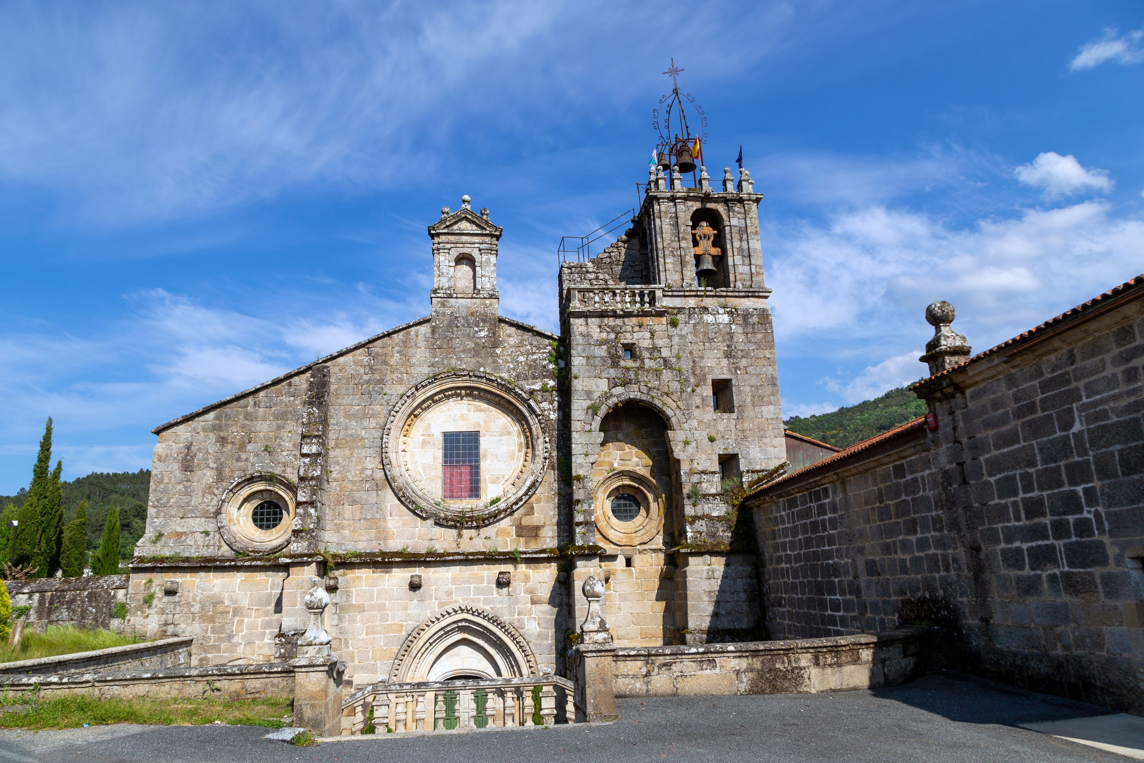 Iglesia del monasterio de San Clodio (siglo XIII). Leiro, Ourense, España.