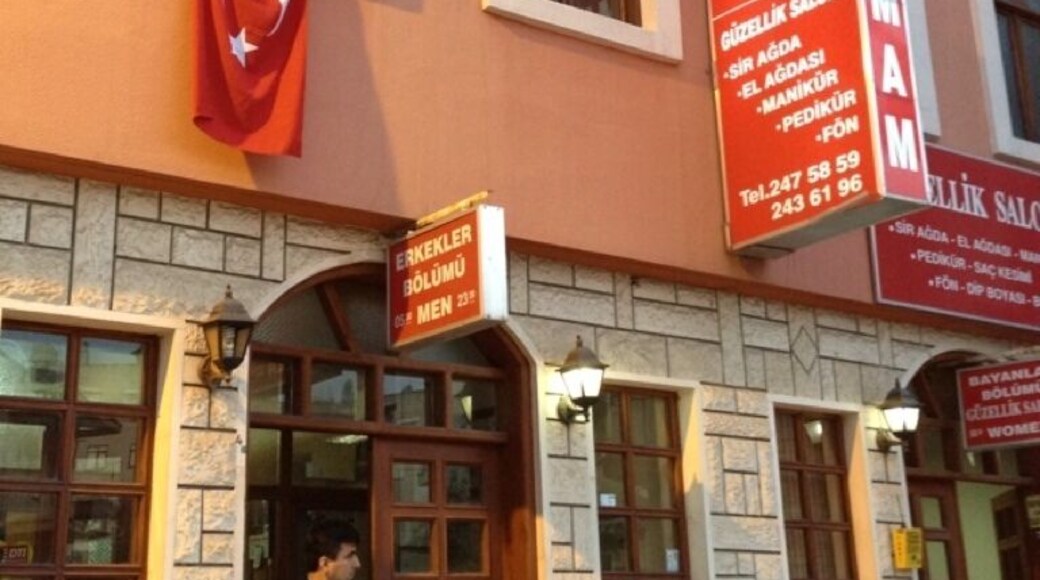 Must visit! Clean, friendly, and professional staff. Very reasonable.
Be prepared for a unique Turkish style experience!