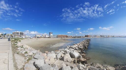 La grande plage de Palavas-les-Flots, ville située dans le département de l'Hérault en France