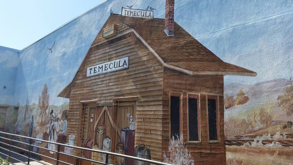 The Old Town Mercantile building has murals of Old Temecula on its outsides. The Mercantile (The Merc) is one of Temecula's original buildings and has been restored. It is now being used as the Community Theater.
#UStravel #roadtrip #history #OldWest #sightseeing