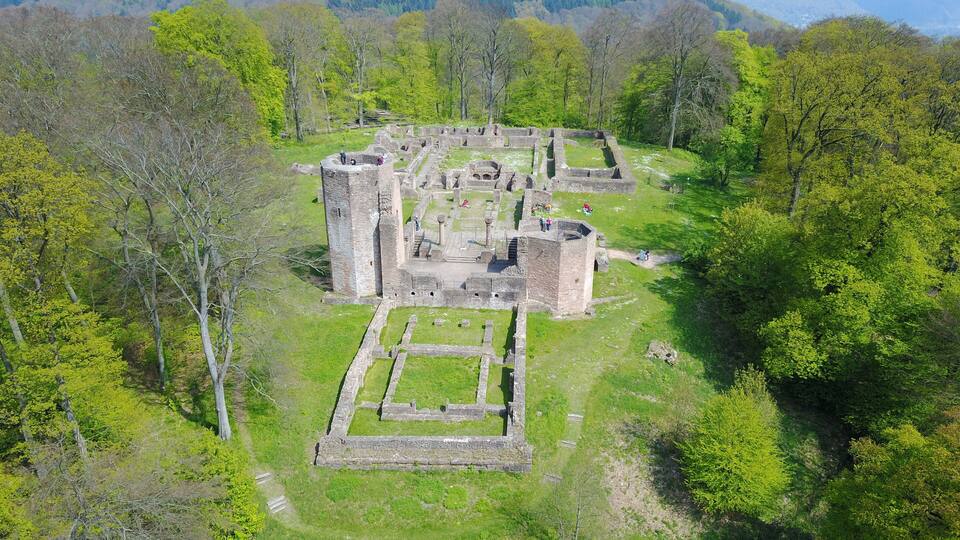 Heiligenberg Michaelskloster von Westen Luftaufnahme