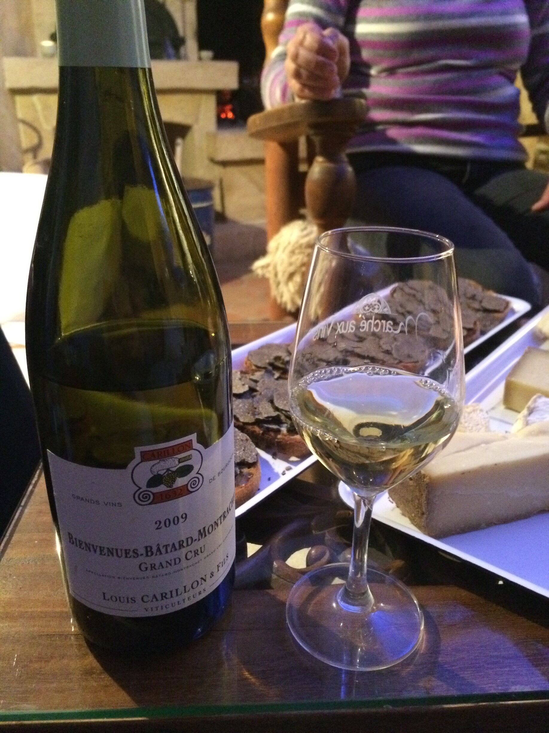 Best birthday cake ever 🎉🍾✨ Grand Cru Wine and truffles - yum !