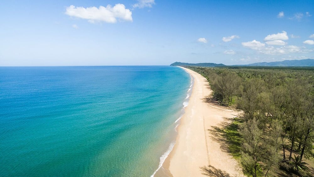 Khao Lampi-Hat Thai Mueang National Park is a true beach lovers paradise. Located north of Phuket Island, on mainland, it starts in Thai Muang Village and ends at Khao Nah Yak. About 20km of pristine, desert beach along the Andaman Sea awaits you there. #LifeAtExpedia
