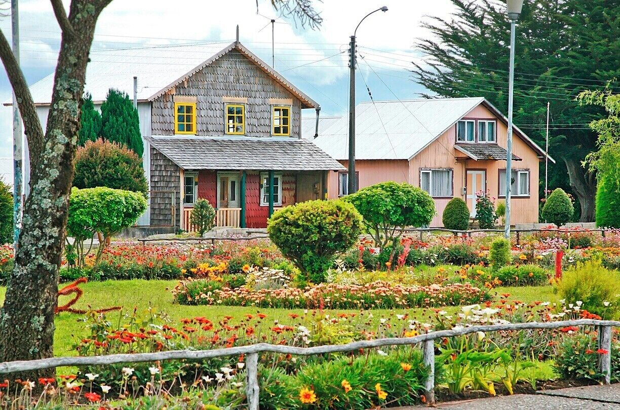 The lovely town square in the tiny village of Chacao.  Although Chacao had grand origins - it was founded in 1567 by Spanish conquistadores - today it's little more than a sleepy ferry terminus for mainland access to Chiloé Island.