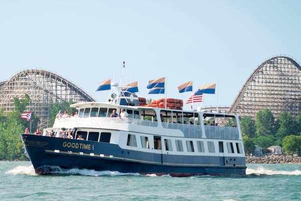 Sandusky which includes general coastal views, boating and rides