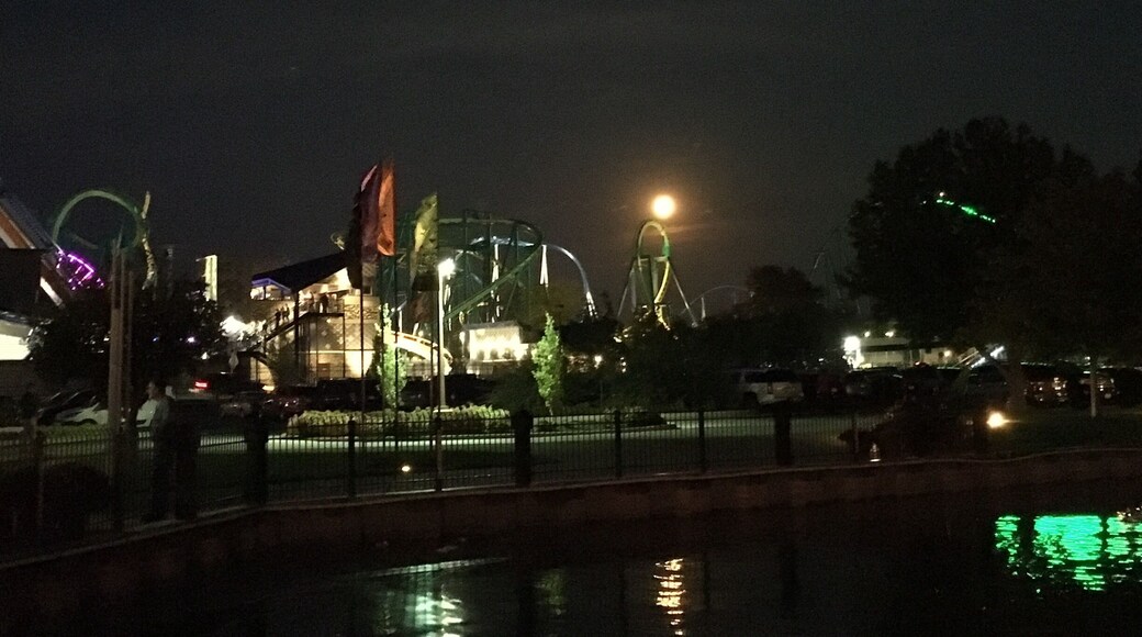 Harvest Moon 🌕 over Cedar Point