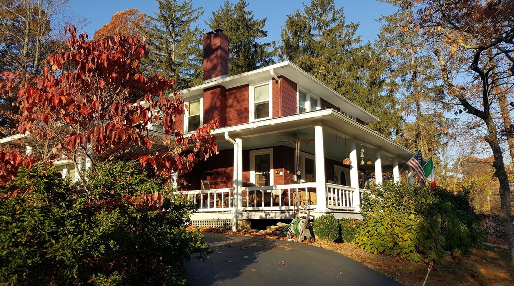 Nice B&B with master chef. You won't be disappointed.