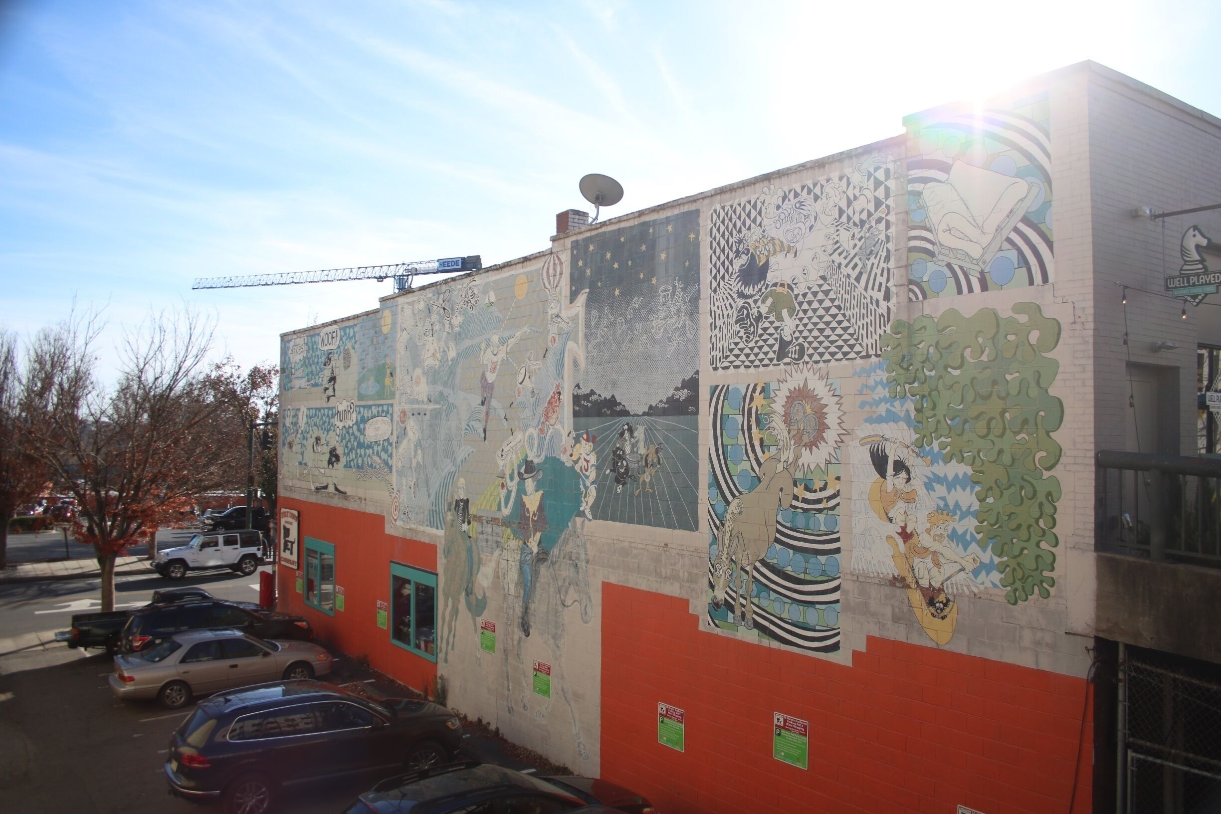 Asheville is such a cool city. I was walking down the street and I came upon this really cool wall. Asheville fits into the stereotype of Appalachia in a unique way. Appalachia doesn't exactly fit into the modern, mainstream culture. Asheville fits into that non-conforming mold. 

Asheville is also home to some pretty unique music. A lot of this music has roots in traditional "Appalachian" music, using instruments such as the banjo and mandolin. I associate this alternate art with the alternate music because they both call Asheville and the Appalachian mountains home. #appalachianechoes 