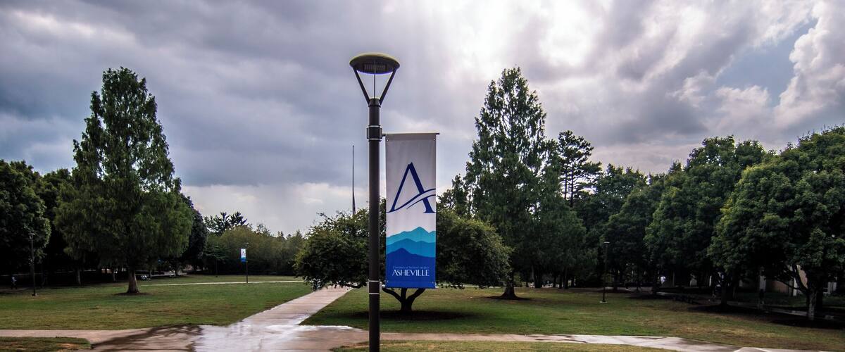The quad at the University of North Carolina Asheville
#unca
#northcarolina
#school
#university
#gobulldogs
#asheville
#campus