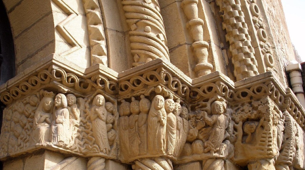 Iglesia de la Santísima Trinidad (PP Trinitarios), en Algorta, Gecho (Vizcaya)