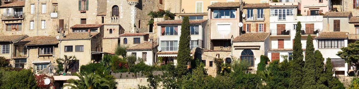 Haut-de-Cagnes, a picturesque village at the top of a hill, is the oldest district of Cagnes-sur-Mer in French Riviera. The painter Renoir in love with the light of the Mediterranean settled here.Haut