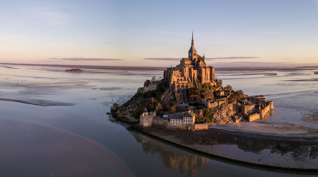 Le Mont-Saint-Michel Frankreich / Normandie zur Grenze der Bretagne.