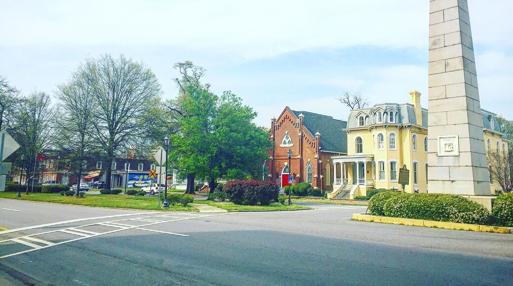 Greene street right off broad near downtown. Definitely the more 'artsy' section of downtown Augusta.