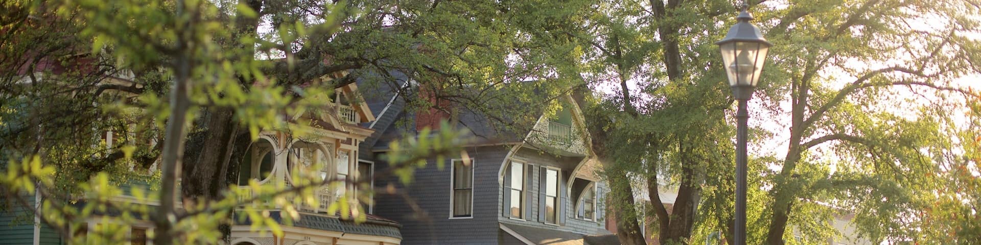 Augusta featuring a house