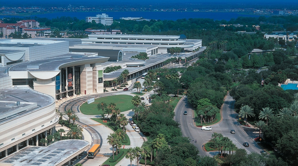 Orlando Premium Outlets International Drive featuring shopping, general coastal views and a city