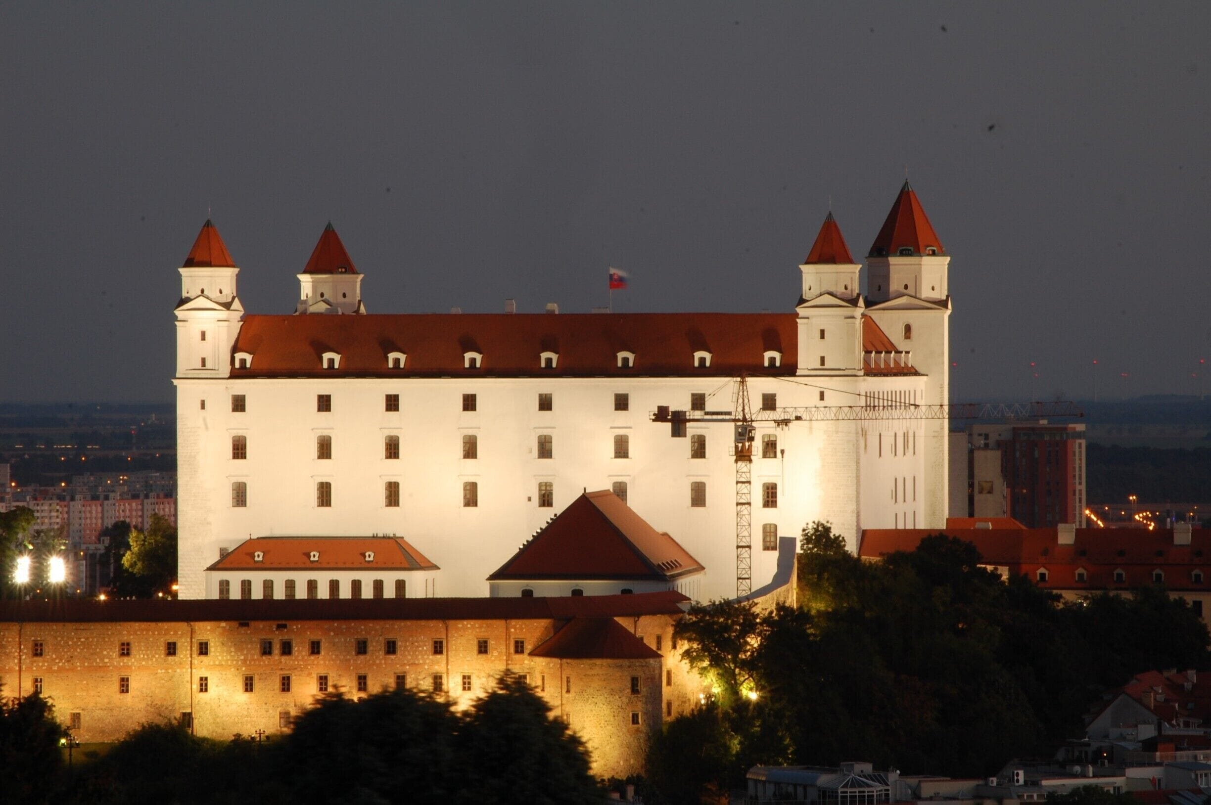 Bratislava castle at dusk.

Image was taken from the steps at the entrance to the Slavín War memorial and military cemetery.

#LoveMyTown #architecture