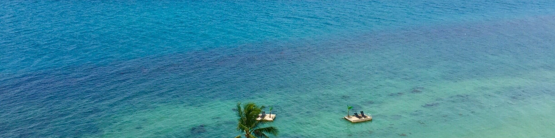 50 shades of #blue 💙
How stunning is this view?
#kohsamui #thailand #bestof5