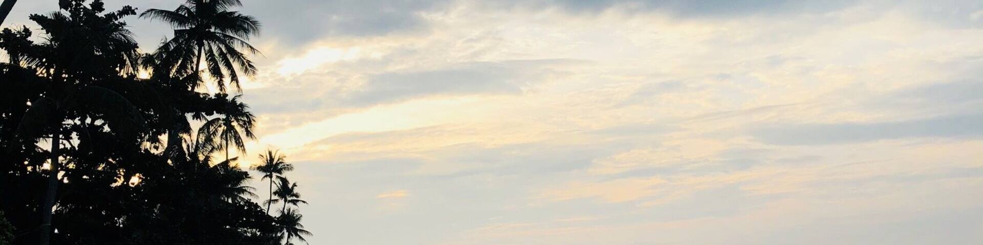 #LifeatExpedia as a sunset chaser, I wouldn’t wanna miss the best sunset even in rainy days #KoSamui #Thailand #beach #sunset #silhouette