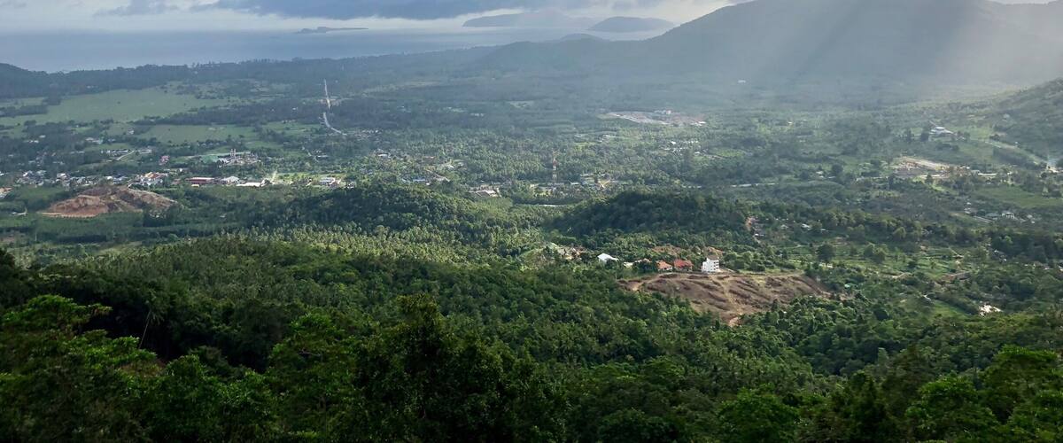 #LifeatExpedia
Would you agree with me if I say this is the light of God? This stunning sunset overview of Koh Samui can be reached with motorbike.