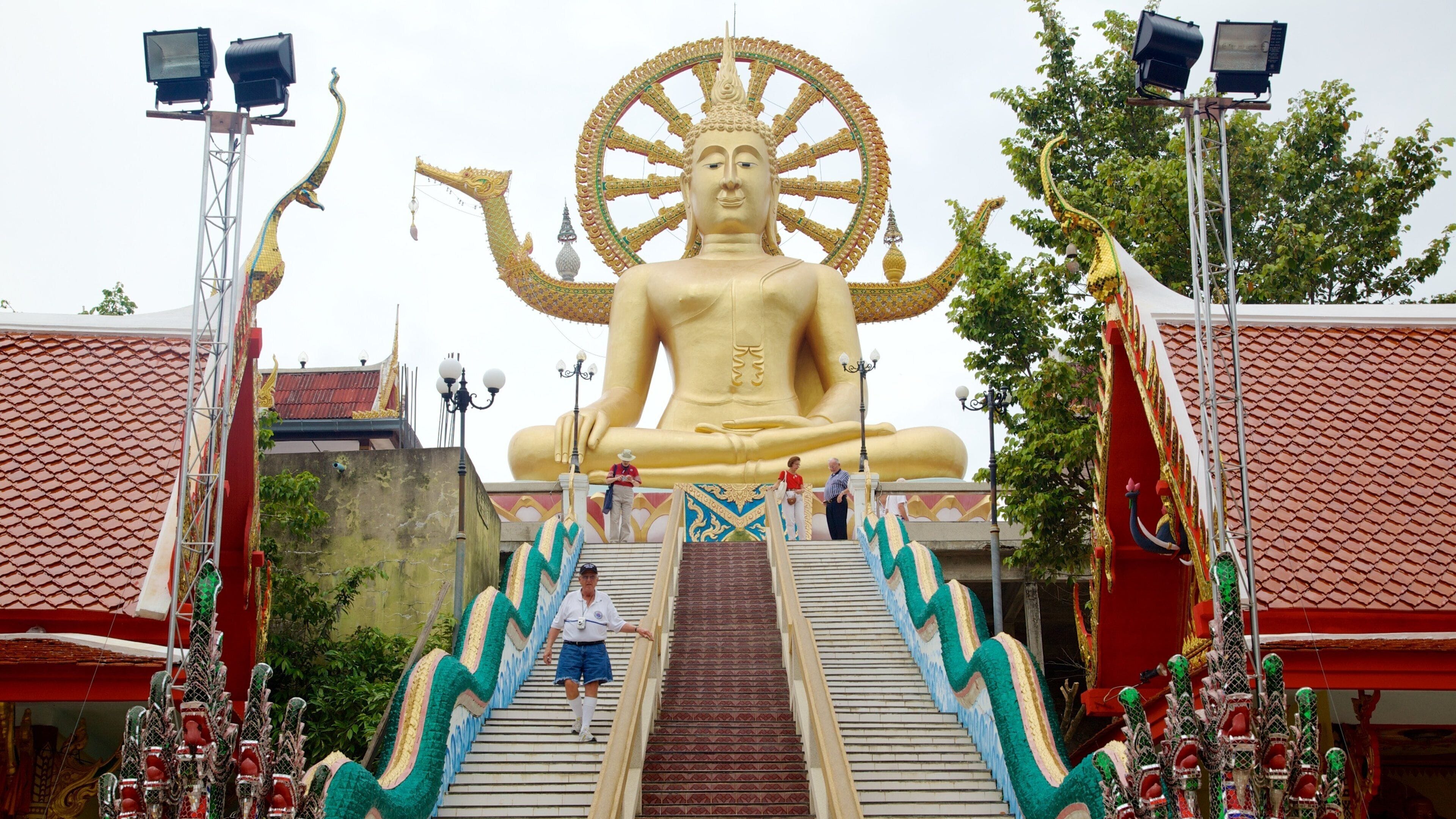 Koh Samui showing religious aspects, heritage architecture and a statue or sculpture