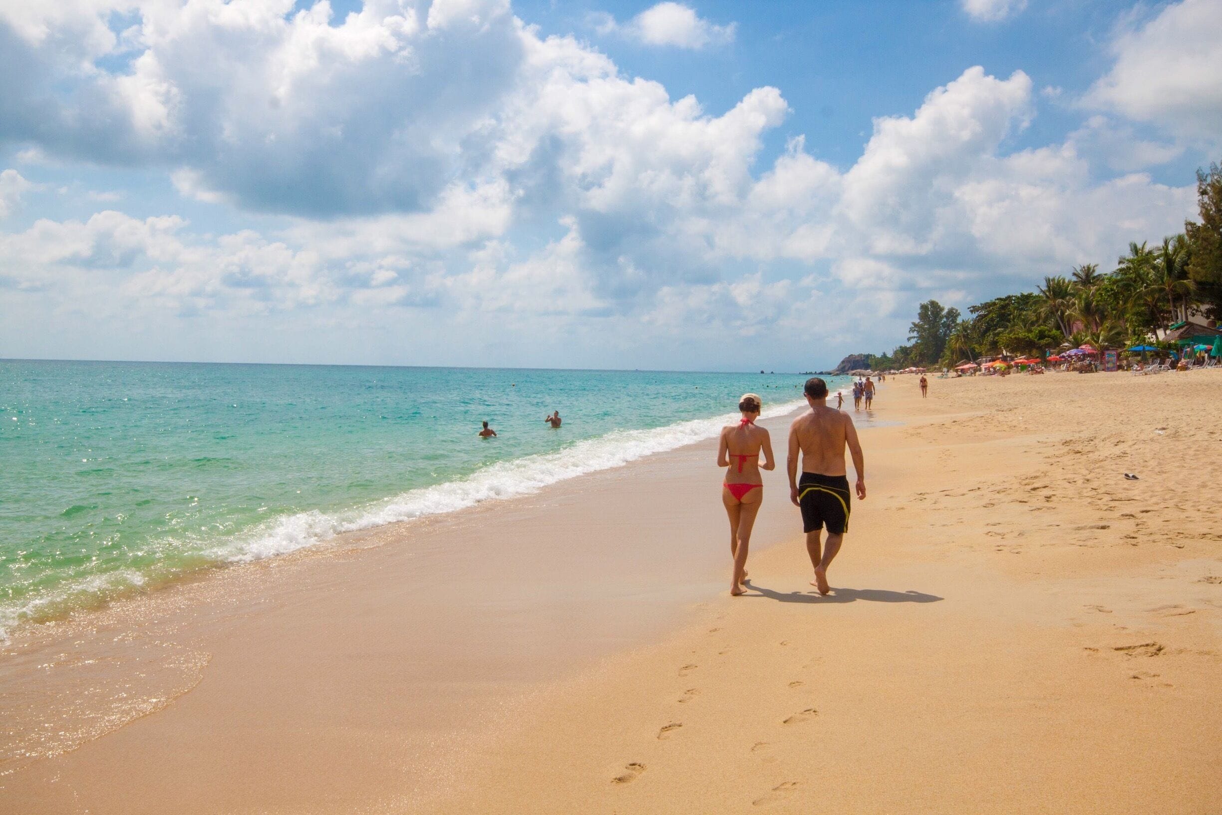 A common misconception about #ExpatLife is that it’s basically one long #holiday - lazing on a #beach, like here at #Lamai on Koh Samui, #Thailand 🇹🇭. It isn’t. #LifeAtExpedia
