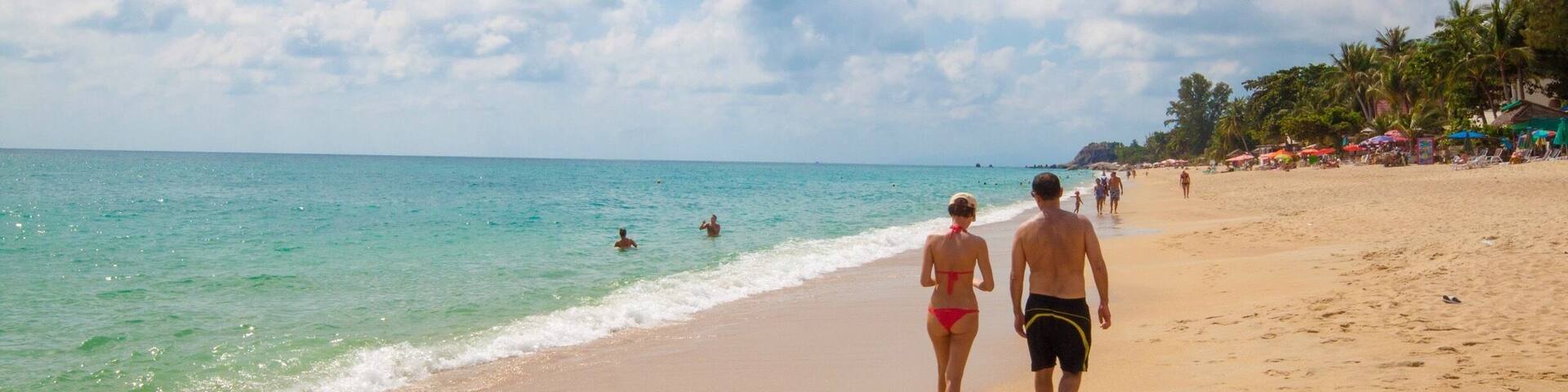 A common misconception about #ExpatLife is that it’s basically one long #holiday - lazing on a #beach, like here at #Lamai on Koh Samui, #Thailand 🇹🇭. It isn’t. #LifeAtExpedia