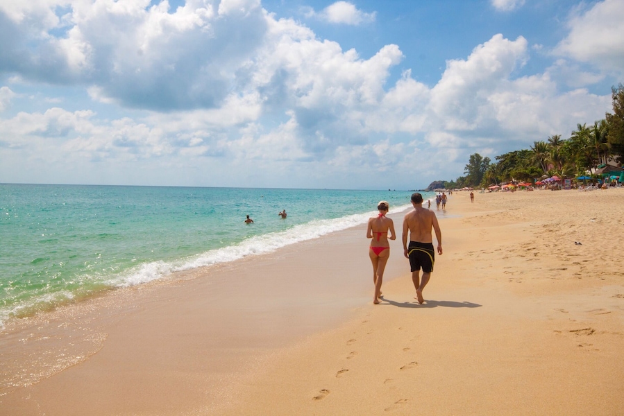 A common misconception about #ExpatLife is that itâs basically one long #holiday - lazing on a #beach, like here at #Lamai on Koh Samui, #Thailand đčđ. It isnât. #LifeAtExpedia