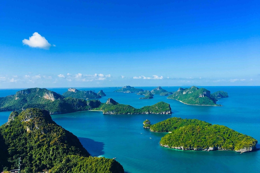 Well worth the effort to climb to the view point.
#thailand #kohphangan #backpacking #travel