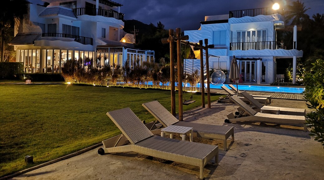 Beautiful own villa at the beach. Amazing place