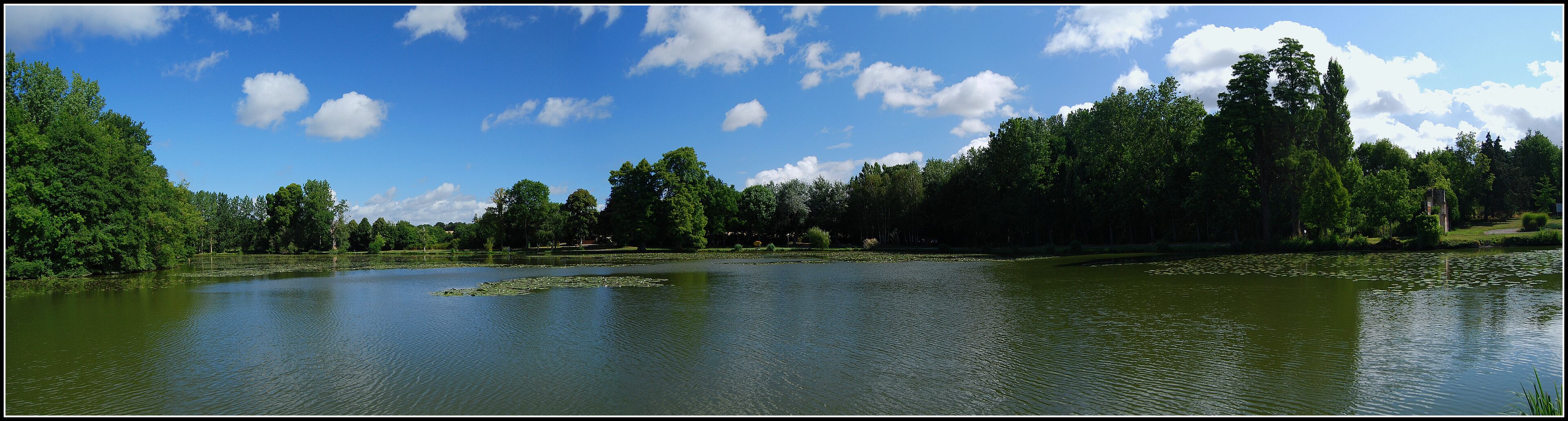Challain la Potherie , l'etang.