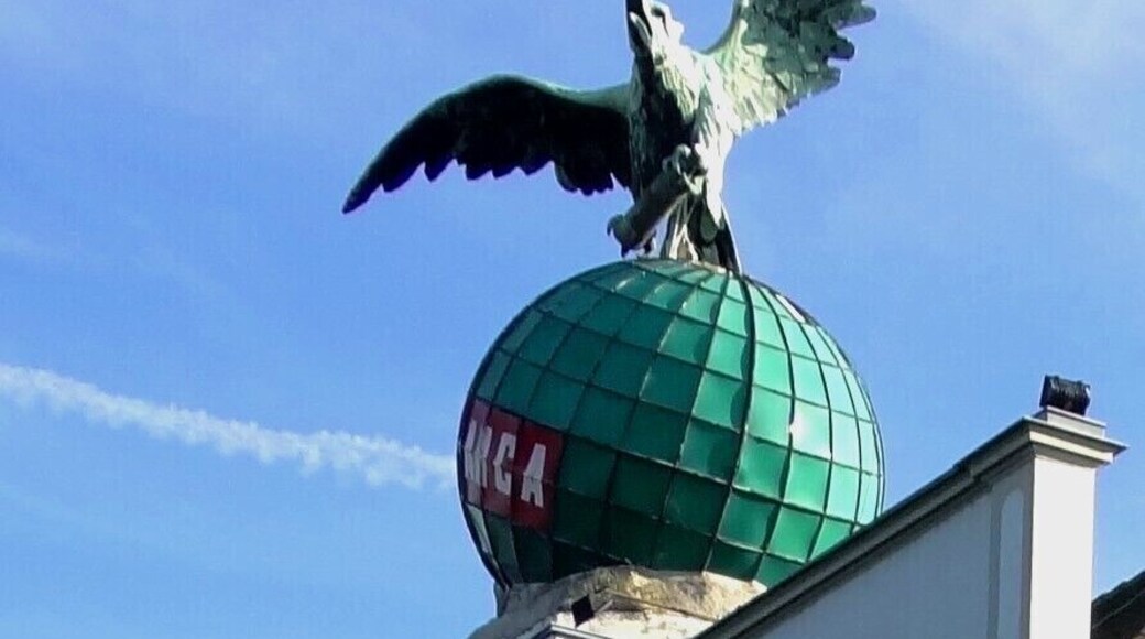 This building is inscrit au titre des Monuments Historiques. It is indexed in the Base Mérimée, a database of architectural heritage maintained by the French Ministry of Culture, under the references IA00024608 and PA68000011 .