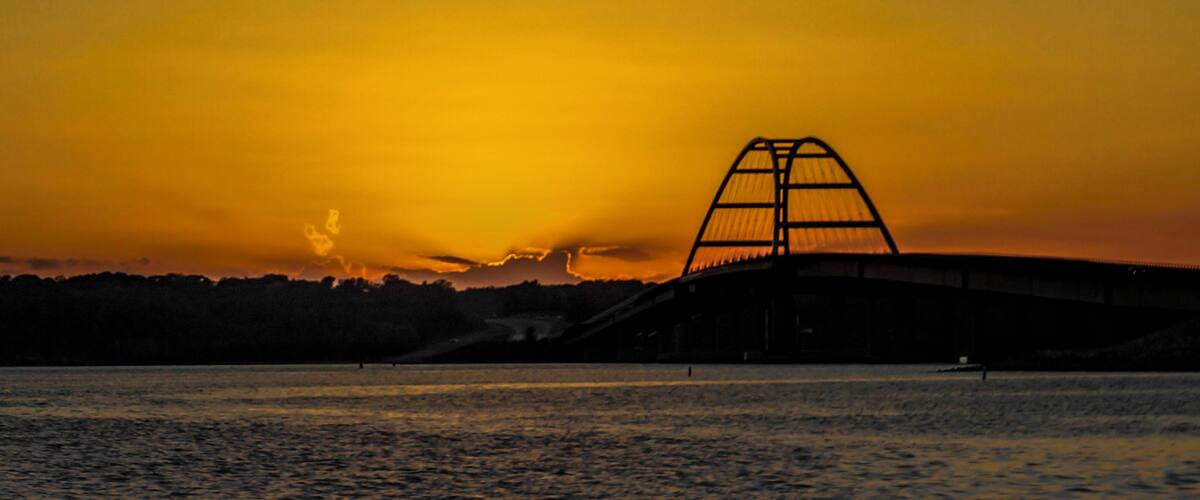 This is one place I always visit when I'm in Benton KY. This bridge was opened in 2016 after a barge hit the original bridge. I always know that coming here I'll get a good sunset photo.