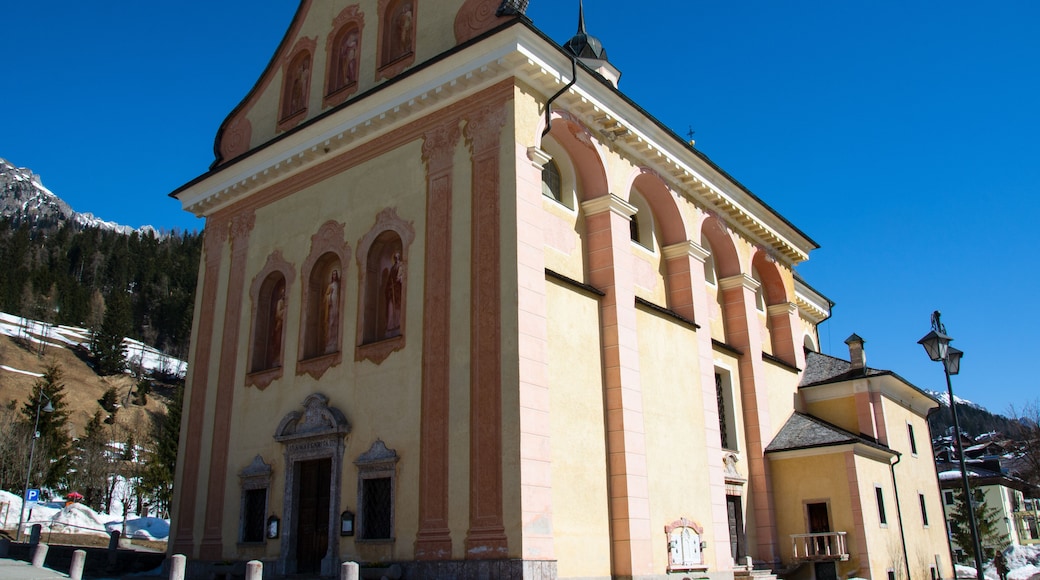 la antica chiesa di Sappada sulle Alpi italiane