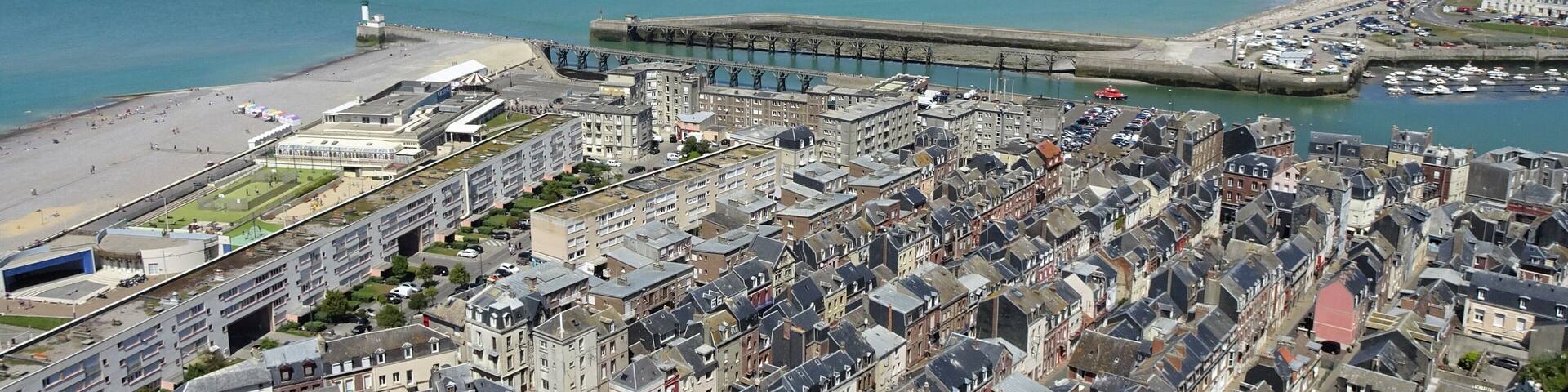 Foreground: the seaport Le Tréport (Normandie). Background: the seaside resort Mers-les-Bains (Picardie).