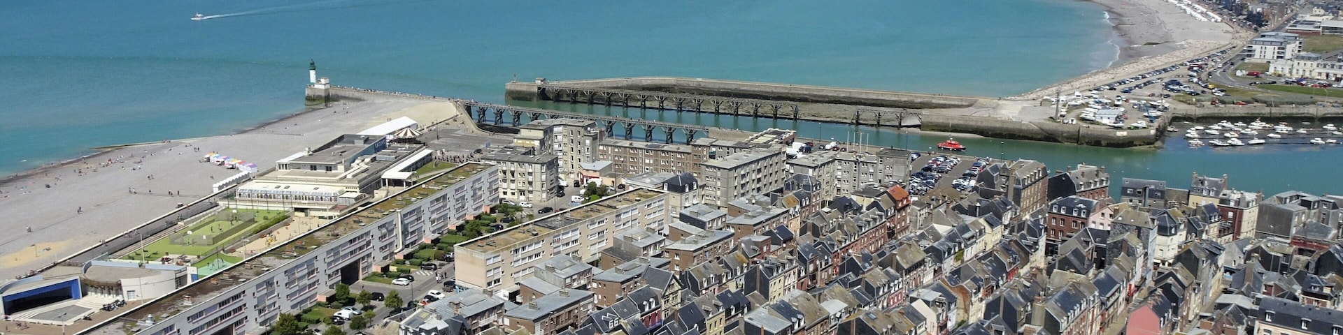 Foreground: the seaport Le Tréport (Normandie). Background: the seaside resort Mers-les-Bains (Picardie).