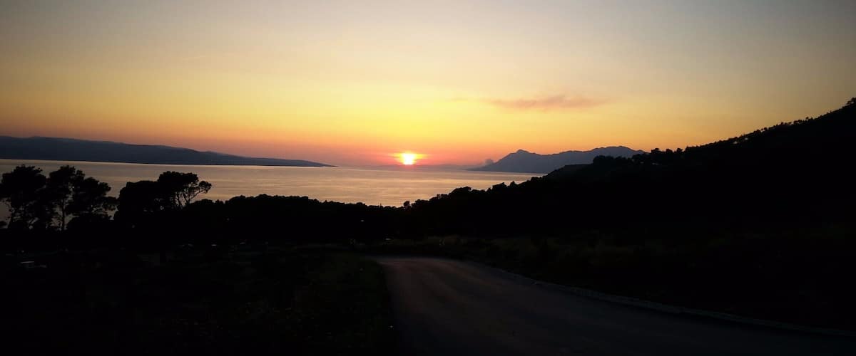 Now time for sunset in Makarska. Photo made on the street zadarska.