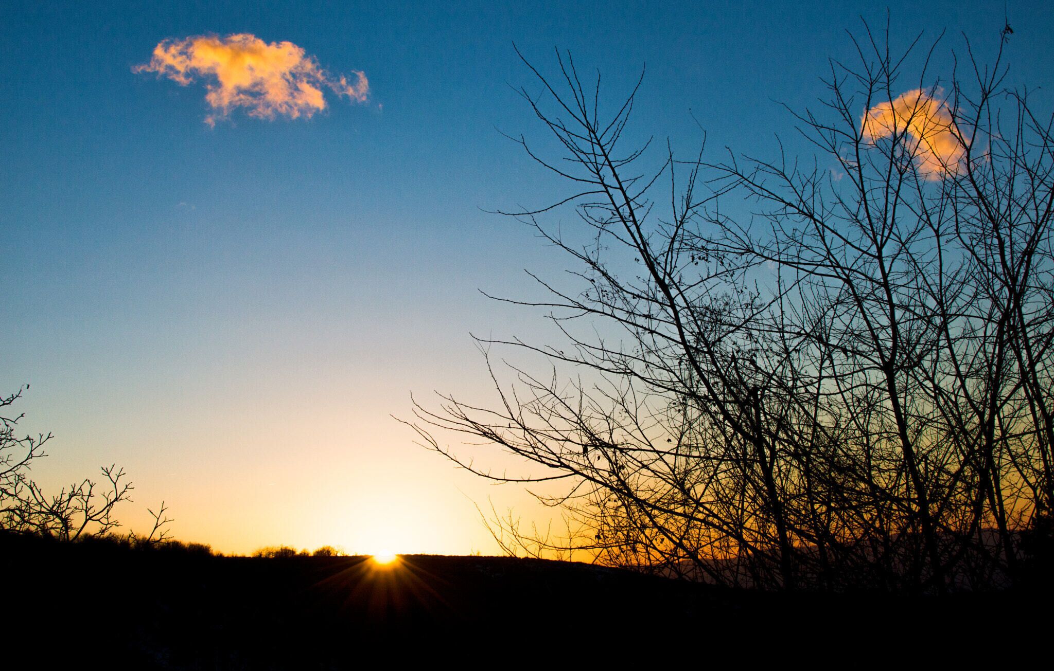500px provided description: Mt Pratomagno [#landscape ,#sunset ,#mountains ,#nature ,#sun ,#beautiful ,#lovely ,#mountain ,#photography ,#gorgeous ,#tramonto ,#pratomagno ,#beautifulmoments]