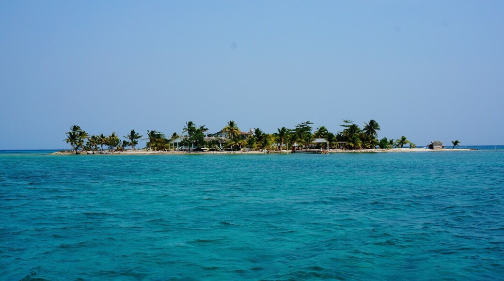 Another beautiful little tropical island paradise we passed by on the way to Water Cay off the coast of Utila, Honduras.