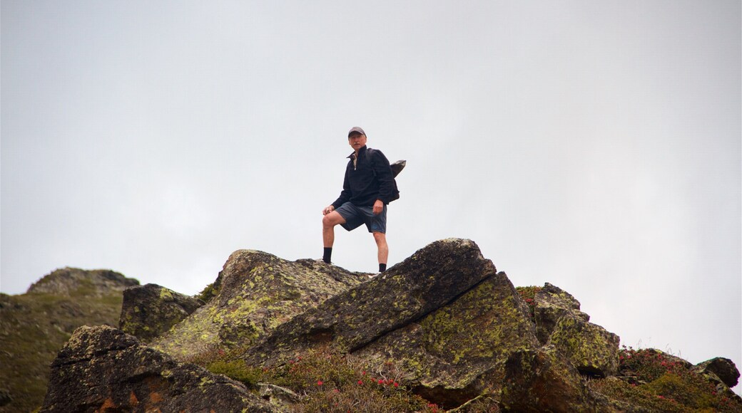 ์์ธ๋ ์ ๋ณด์ฌ์ฃผ๋ ํ์ดํน ๋๋ ๊ฑท๊ธฐ ๋ฟ๋ง ์๋๋ผ ๋จ์