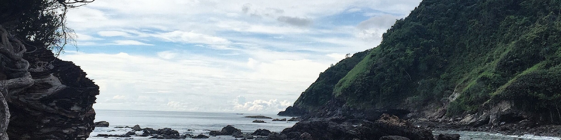 Hiking in Ko Lanta National Park between monkeys and tropical forest trees. Cost of the entry is not so expensive and you'll be free to relax on the beach, to practice some outside yoga or to hick the forest or the rocks by walk, all the day. Be careful from the monkeys which are freely walking in the Park, but which can become a little bit agressive if you stay to close from them. 
#beachbound