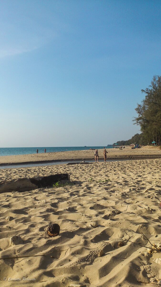 The perfect part of Long Beach in Ko Lanta. The sandy beach is long and soft, the water clear enough for a good swim. There are few bars along the beach with a really relaxed vibe, perfect or a drink when the sun is setting.
From there leave the Opal 4 Islands tour, which you can't miss if you are in the area.

http://nomadswind.com/the-best-beach/