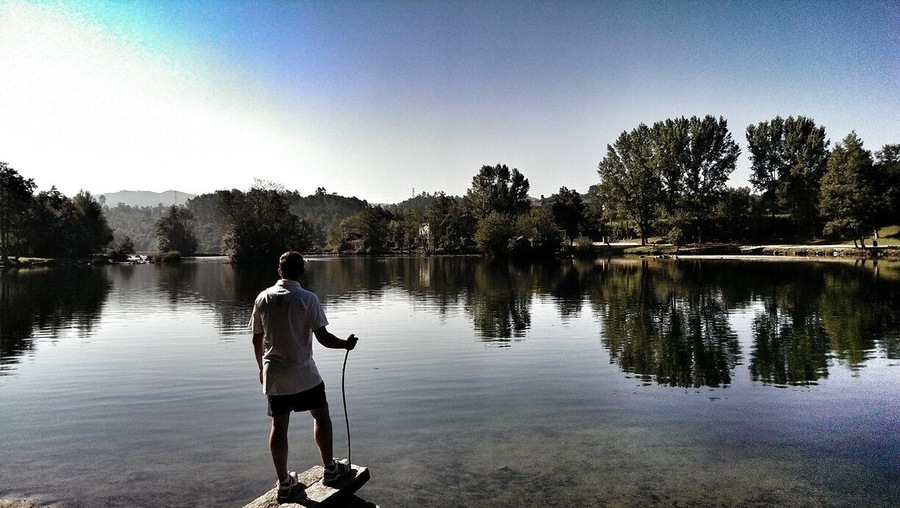 I'm spending a quiet time in Portugal, to reflect and discover a little bit more this amazing country. Here is were I'm spending time. This river is literally the backyard of my house, the perfect place to relax. #localgem