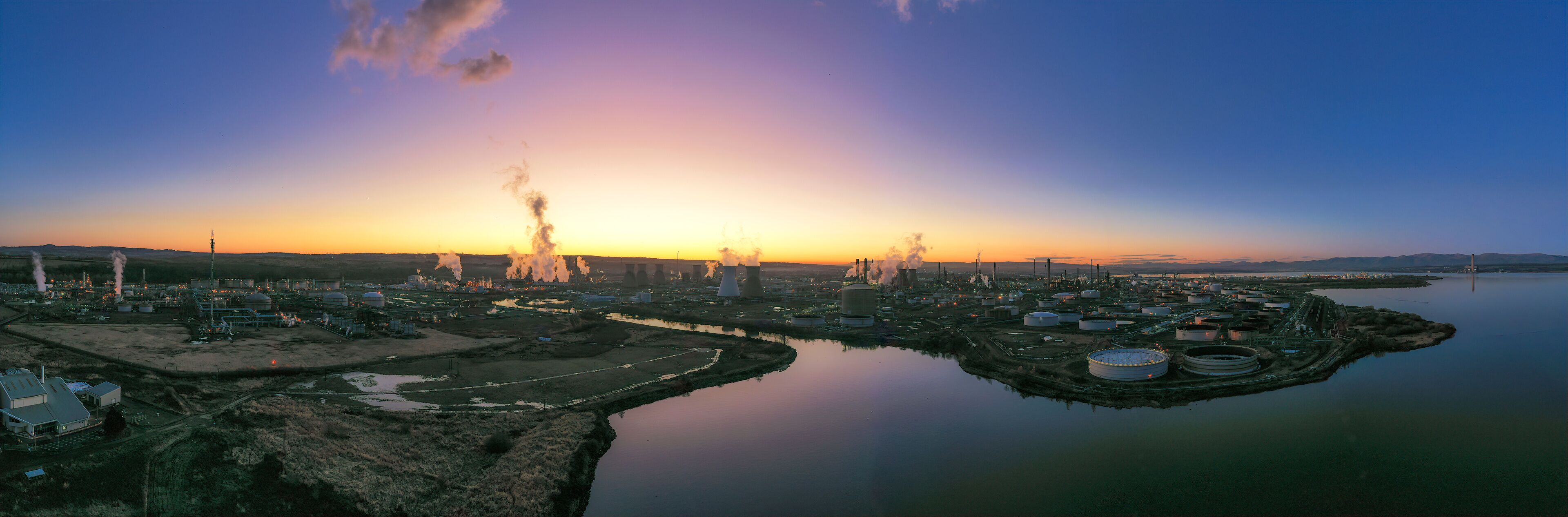 UK, Scotland, Grangemouth, Aerial panorama of?Grangemouth?Refinery at sunset
