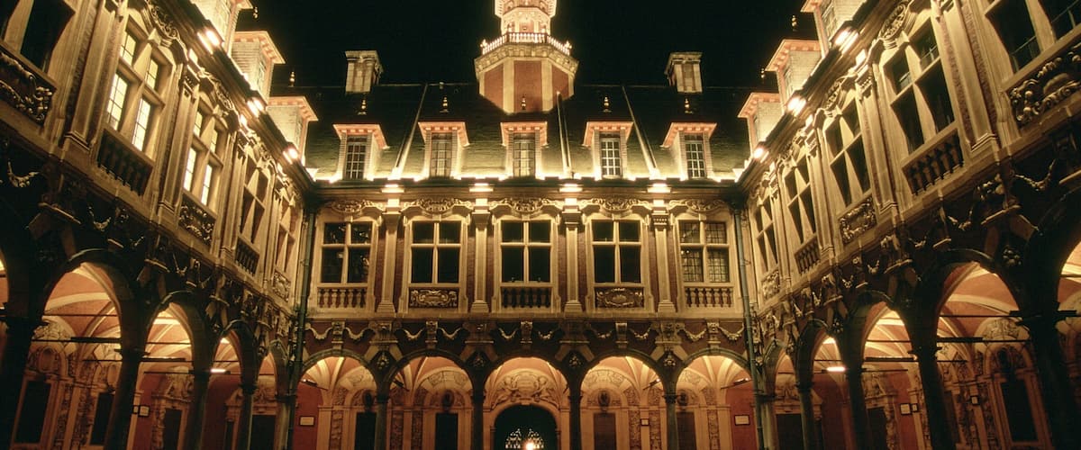 Lille mit einem Burg, bei Nacht und historische Architektur