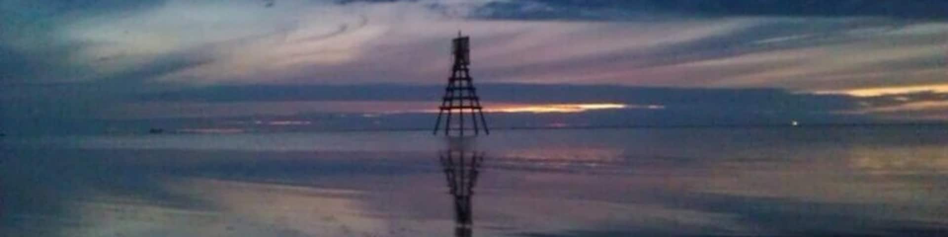 Very nice sand flat between the 2 beautiful islands Schiermonnikoog and Ameland. Only possibility to arrive is by boat and low to mid tide. Most beautiful with glassy weather