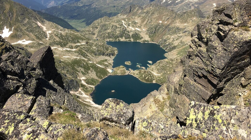 Juclar lakes from Escobes peak (2.779m) in Vall dâIncles, Canillo, Andorra.
Estanys de Juclar des del pic dâEscobes (2.779m) a la Vall dâIncles, Canillo, Andorra.
