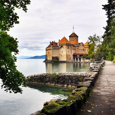 Chillon castle autumn view on Geneva lake